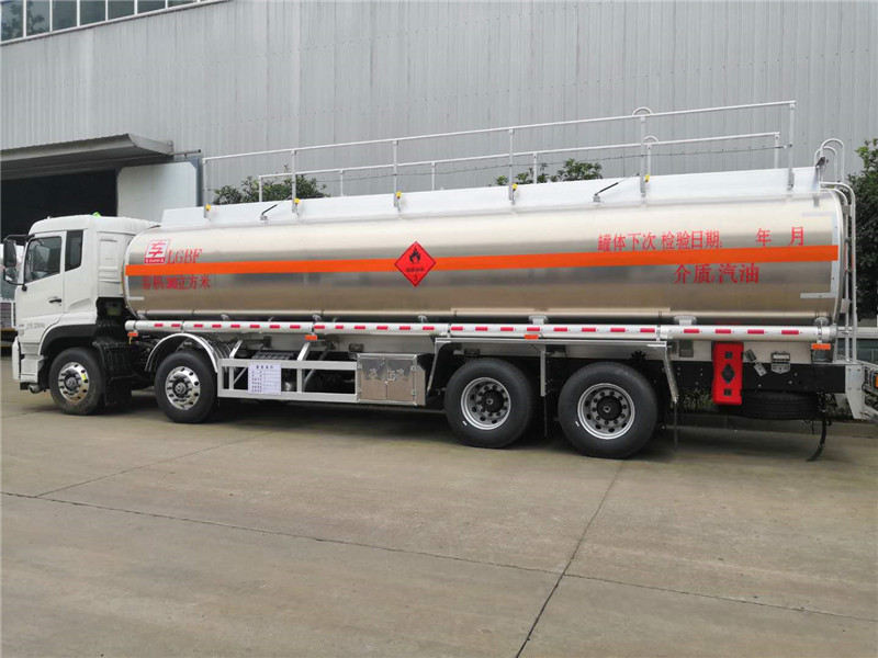 東風(fēng)天龍前四后八30方鋁合金運油車圖片4